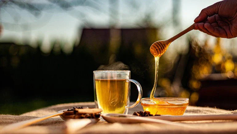 Top Health Benefits of Pure Honey (Backed by Ayurveda)